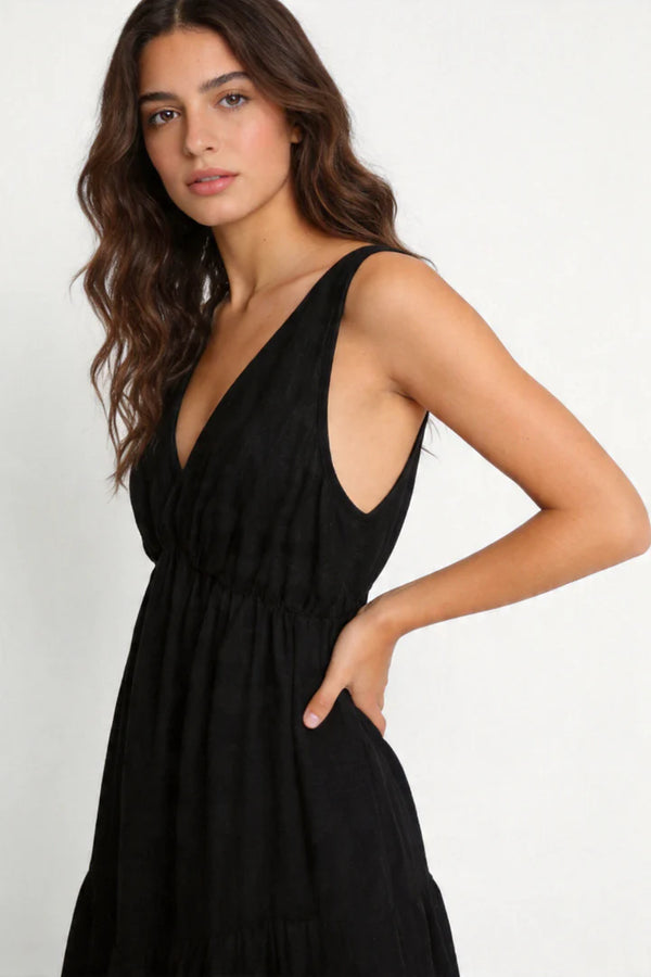 Vestido negro AR