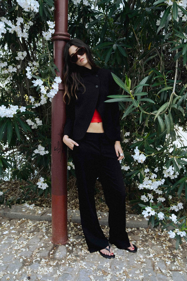 Pantalón recto tiro bajo negro