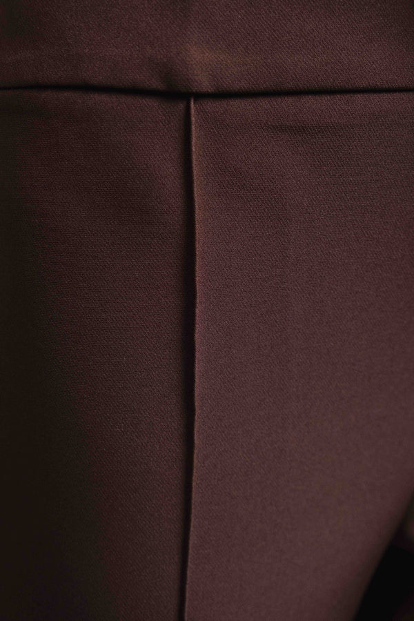 Pantalón recto tiro bajo marrón
