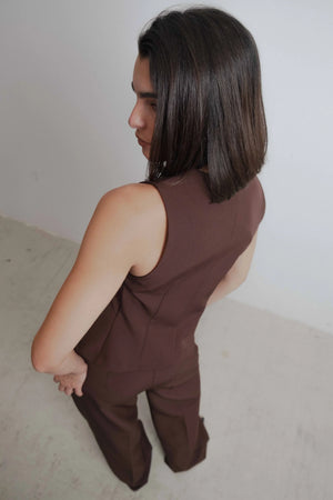 Pantalón recto tiro bajo marrón