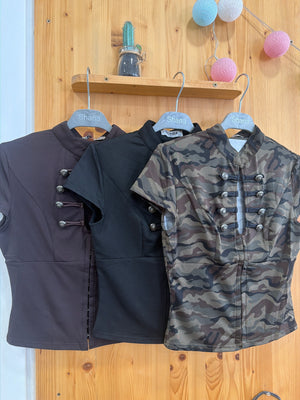 Camiseta botones