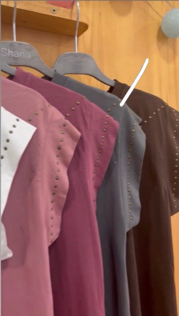 Camiseta tachuelas Emi